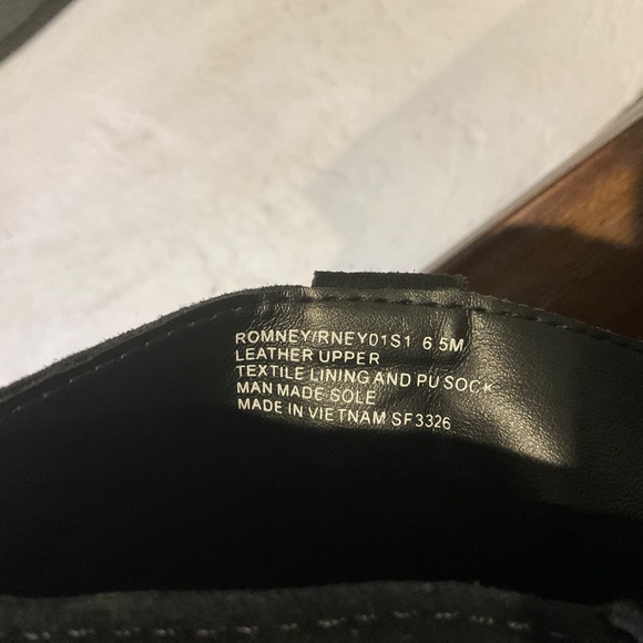 Steve Madden Romney Bootie Balck Suede size 6.5 - Picture 8 of 8